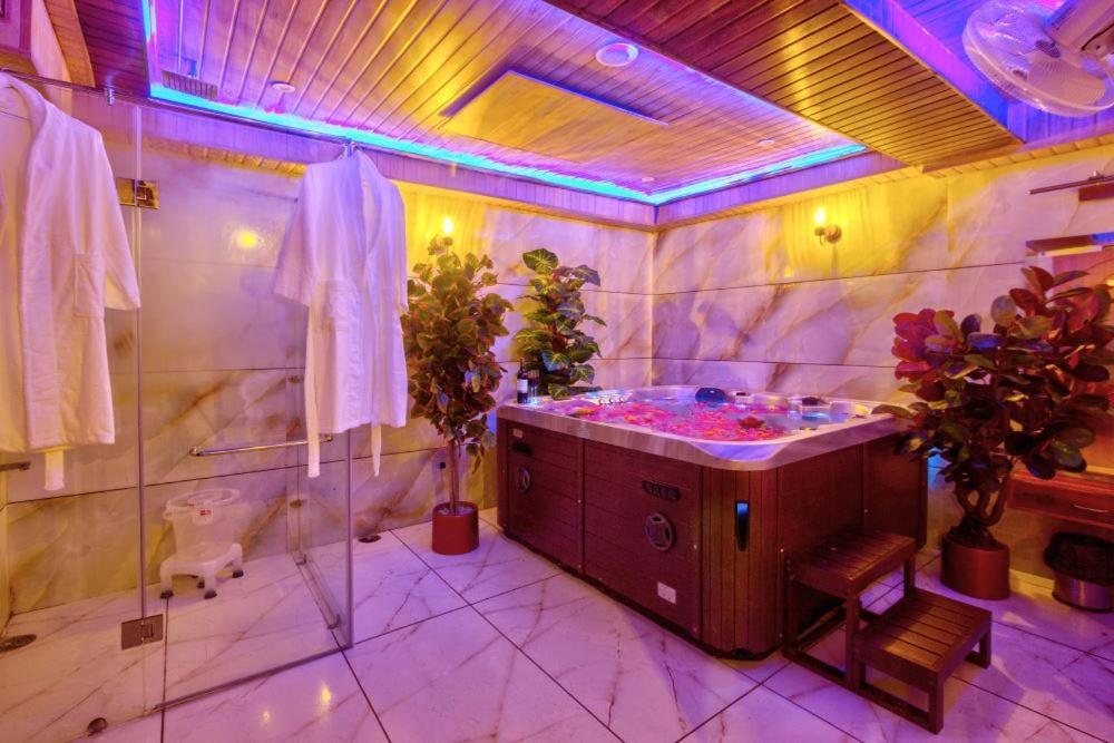 Hotel Highway Inn Manali  Ngoại thất bức ảnh